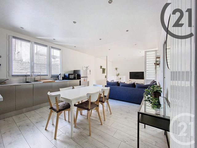 Appartement F4 &agrave; louer - 3 pi&egrave;ces - 79,68 m2 - Reims - 51 - CHAMPAGNE-ARDENNE
