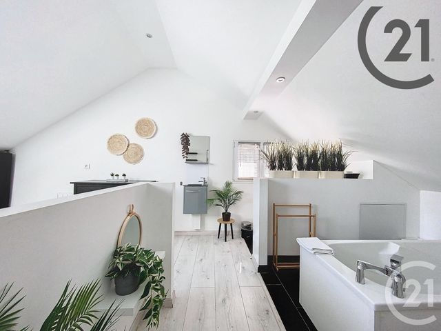 Appartement F4 &agrave; louer - 3 pi&egrave;ces - 79,68 m2 - Reims - 51 - CHAMPAGNE-ARDENNE