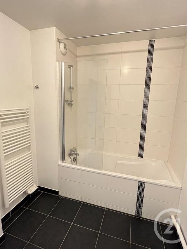 Appartement F3 &agrave; louer - 3 pi&egrave;ces - 65,67 m2 - Reims - 51 - CHAMPAGNE-ARDENNE
