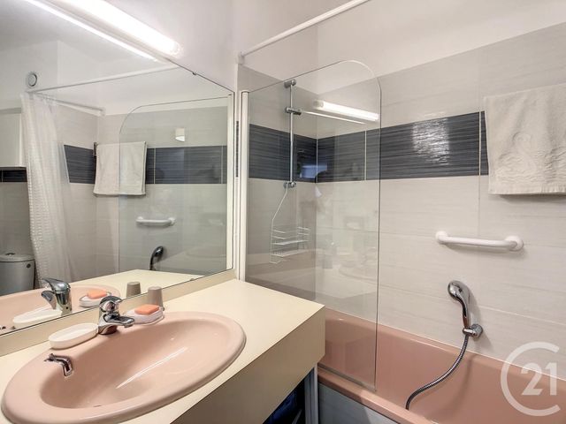 Appartement F4 &agrave; louer - 3 pi&egrave;ces - 55 m2 - Ste Savine - 10 - CHAMPAGNE-ARDENNE