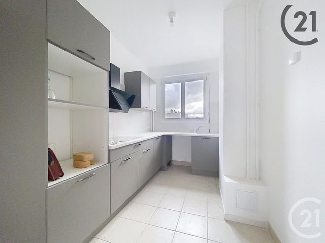 Afficher la photo en grand Appartement T5 à louer - 5 pièces - 126,08 m2 - Troyes - 10 - CHAMPAGNE-ARDENNE