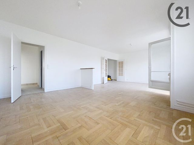 Afficher la photo en grand Appartement T5 à louer - 5 pièces - 126,08 m2 - Troyes - 10 - CHAMPAGNE-ARDENNE