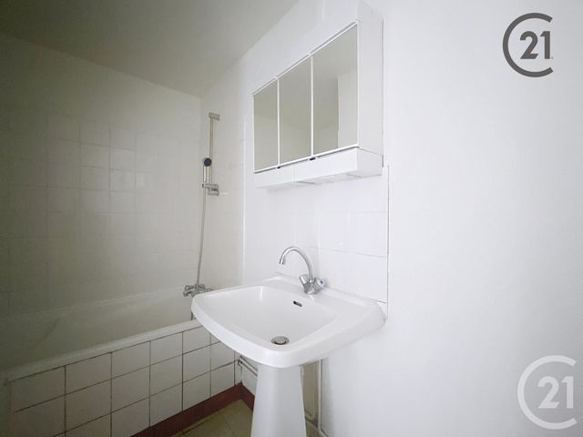 Afficher la photo en grand Appartement F1 à louer - 1 pièce - 34,20 m2 - Troyes - 10 - CHAMPAGNE-ARDENNE