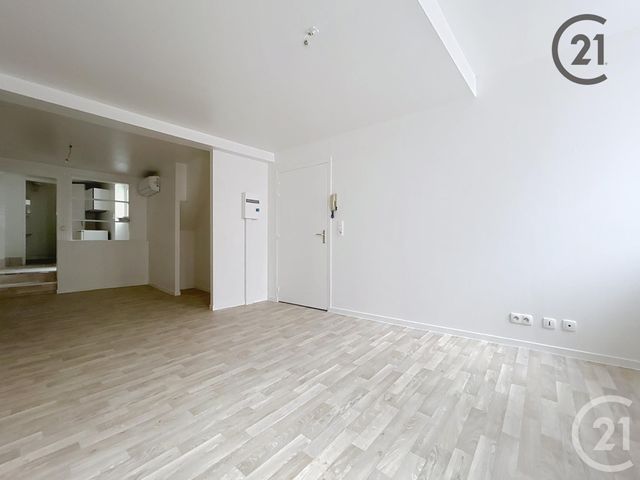 Afficher la photo en grand Appartement F1 à louer - 1 pièce - 34,20 m2 - Troyes - 10 - CHAMPAGNE-ARDENNE