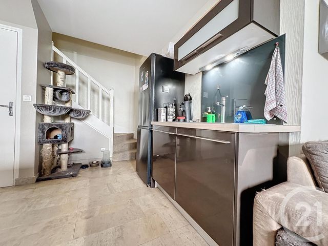 Appartement T4 &agrave; louer - 4 pi&egrave;ces - 75,26 m2 - Ste Savine - 10 - CHAMPAGNE-ARDENNE