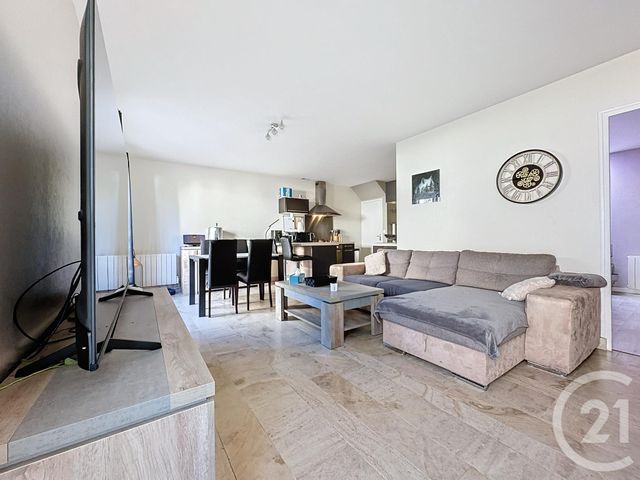 Appartement T4 &agrave; louer - 4 pi&egrave;ces - 75,26 m2 - Ste Savine - 10 - CHAMPAGNE-ARDENNE