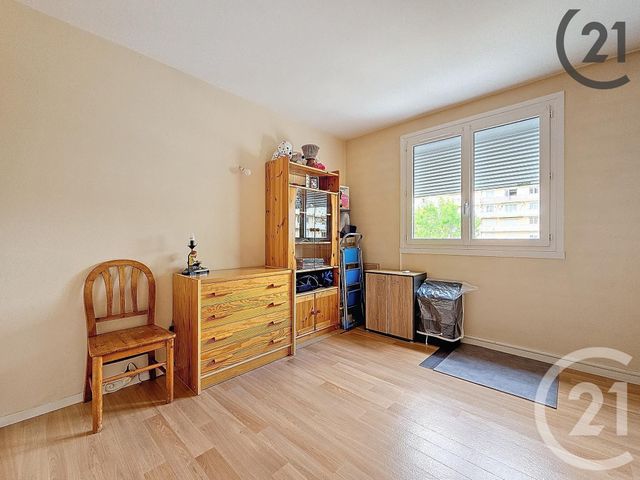 Appartement F4 à vendre - 4 pièces - 73,43 m2 - St Andre Les Vergers - 10 - CHAMPAGNE-ARDENNE