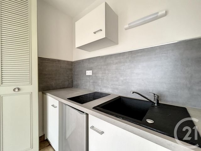 Appartement F1 &agrave; louer - 1 pi&egrave;ce - 33 m2 - Troyes - 10 - CHAMPAGNE-ARDENNE