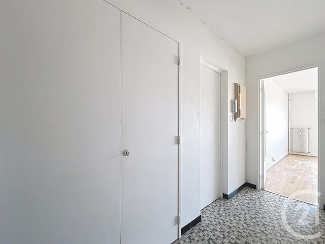 Afficher la photo en grand Appartement T2 à vendre - 2 pièces - 45,02 m2 - Troyes - 10 - CHAMPAGNE-ARDENNE