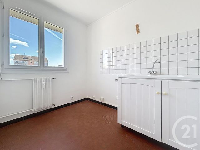 Afficher la photo en grand Appartement T2 à vendre - 2 pièces - 45,02 m2 - Troyes - 10 - CHAMPAGNE-ARDENNE