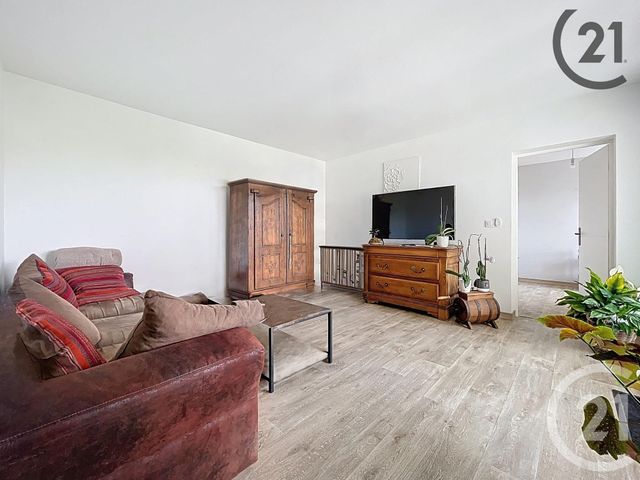 Appartement T4 à vendre - 4 pièces - 81,62 m2 - St Andre Les Vergers - 10 - CHAMPAGNE-ARDENNE