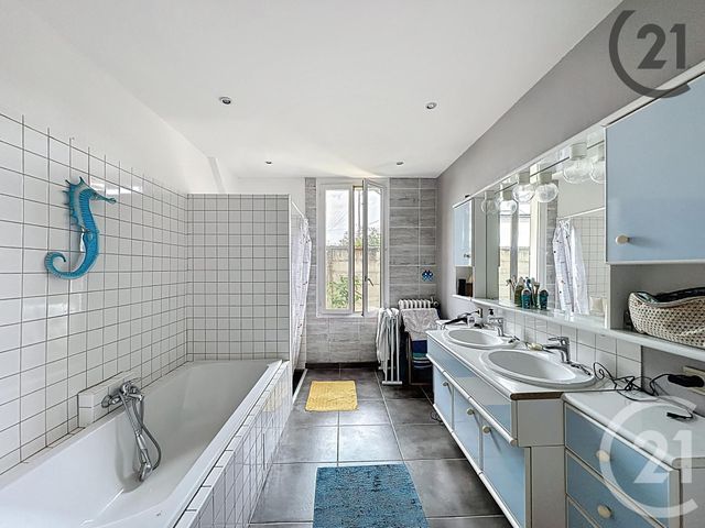 Maison à vendre - 9 pièces - 214 m2 - Troyes - 10 - CHAMPAGNE-ARDENNE