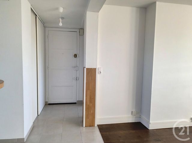 Afficher la photo en grand Appartement T3 à louer - 3 pièces - 55,43 m2 - Troyes - 10 - CHAMPAGNE-ARDENNE