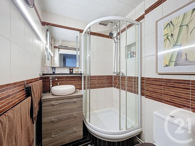 Afficher la photo en grand Appartement F2 à vendre - 2 pièces - 51,98 m2 - St Andre Les Vergers - 10 - CHAMPAGNE-ARDENNE