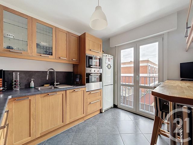 Afficher la photo en grand Appartement F2 à vendre - 2 pièces - 51,98 m2 - St Andre Les Vergers - 10 - CHAMPAGNE-ARDENNE