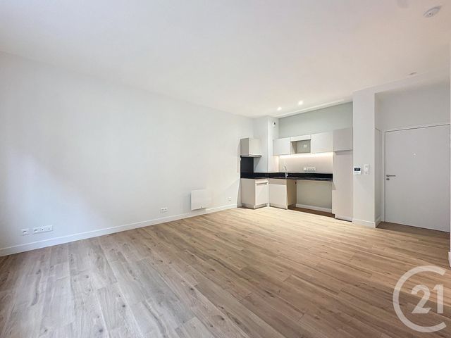 Appartement &agrave; louer - 2 pi&egrave;ces - 41,06 m2 - Troyes - 10 - CHAMPAGNE-ARDENNE
