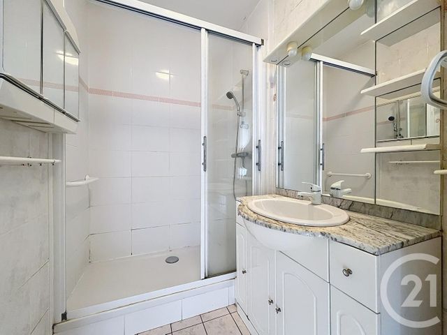 Appartement F2 à vendre - 2 pièces - 49,74 m2 - La Chapelle St Luc - 10 - CHAMPAGNE-ARDENNE