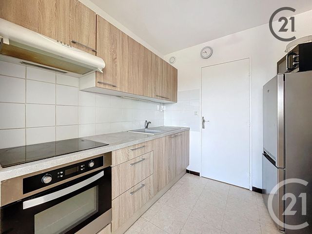 Afficher la photo en grand Appartement T4 à vendre - 4 pièces - 76,70 m2 - Troyes - 10 - CHAMPAGNE-ARDENNE