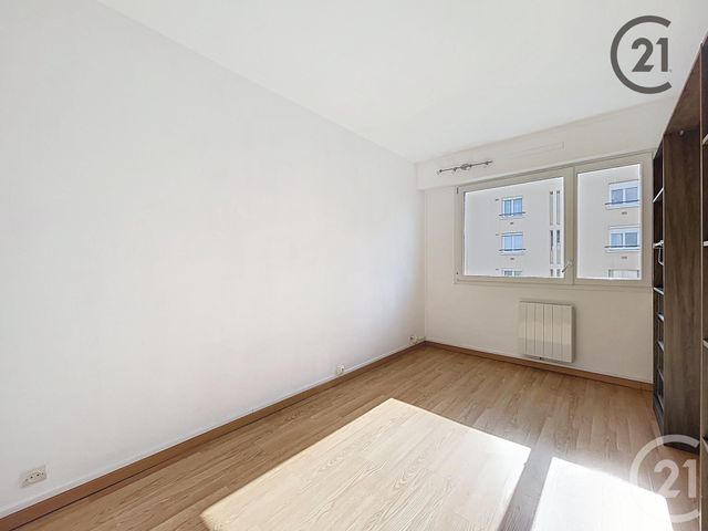 Afficher la photo en grand Appartement T4 à vendre - 4 pièces - 76,70 m2 - Troyes - 10 - CHAMPAGNE-ARDENNE
