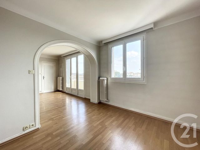 Appartement à vendre - 5 pièces - 75,38 m2 - Troyes - 10 - CHAMPAGNE-ARDENNE