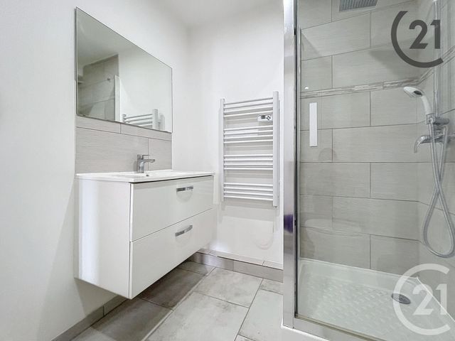 Appartement T2 à vendre - 2 pièces - 46,92 m2 - Ste Savine - 10 - CHAMPAGNE-ARDENNE