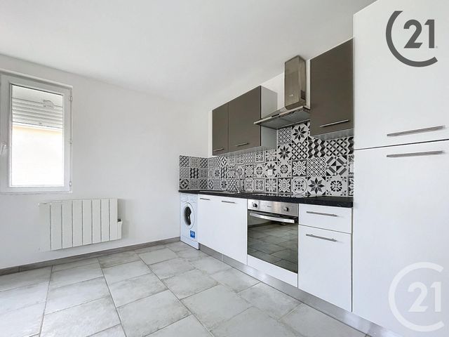 Appartement T2 à vendre - 2 pièces - 46,92 m2 - Ste Savine - 10 - CHAMPAGNE-ARDENNE