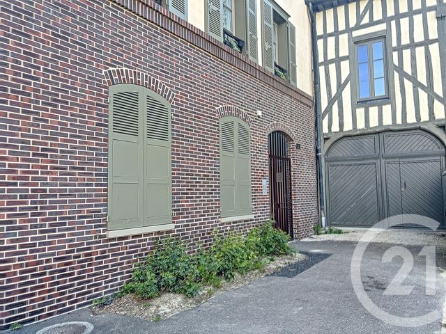 Afficher la photo en grand Appartement T1 à louer - 1 pièce - 31 m2 - Troyes - 10 - CHAMPAGNE-ARDENNE