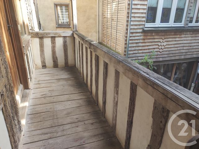 Afficher la photo en grand Appartement T4 à louer - 4 pièces - 110,59 m2 - Troyes - 10 - CHAMPAGNE-ARDENNE