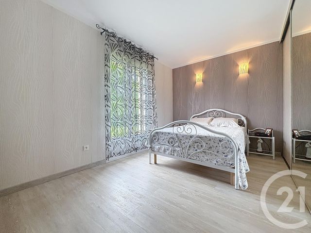 Maison à vendre - 6 pièces - 194 m2 - La Chapelle St Luc - 10 - CHAMPAGNE-ARDENNE