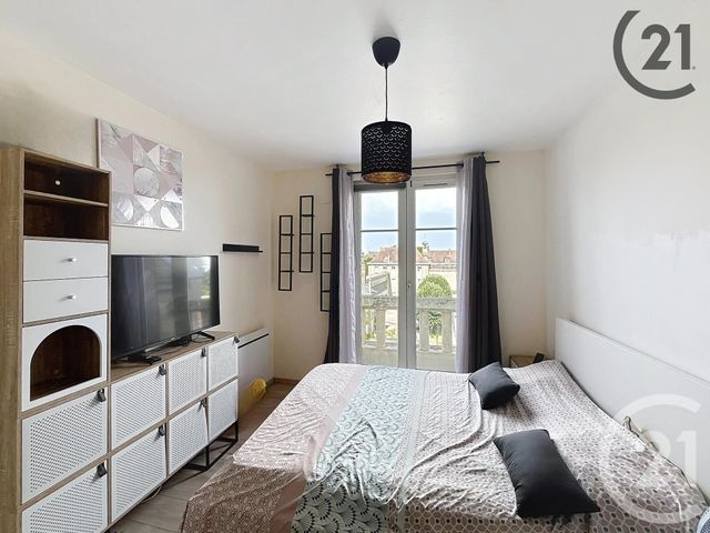 Afficher la photo en grand Appartement T4 à vendre - 4 pièces - 62,40 m2 - Troyes - 10 - CHAMPAGNE-ARDENNE
