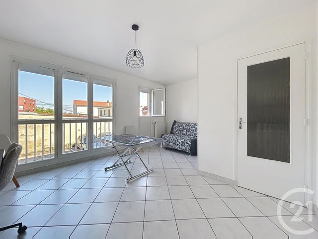 Appartement T1 à louer - 1 pièce - 27 m2 - St Julien Les Villas - 10 - CHAMPAGNE-ARDENNE