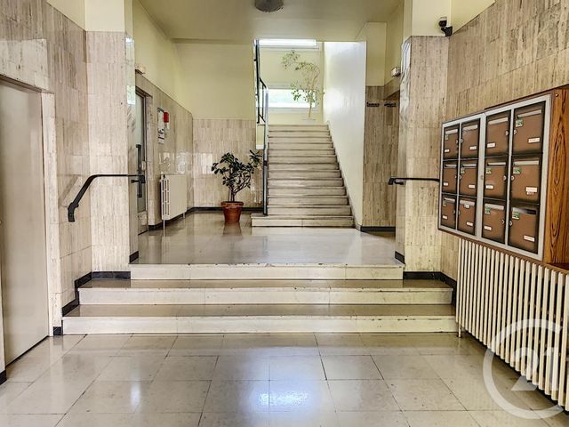Afficher la photo en grand Appartement F3 à louer - 3 pièces - 65 m2 - Troyes - 10 - CHAMPAGNE-ARDENNE