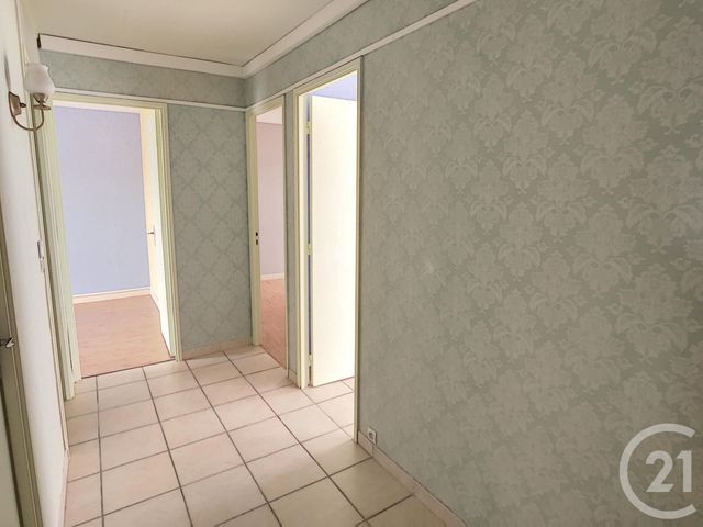 Afficher la photo en grand Appartement F4 à louer - 4 pièces - 79,36 m2 - Arcis Sur Aube - 10 - CHAMPAGNE-ARDENNE