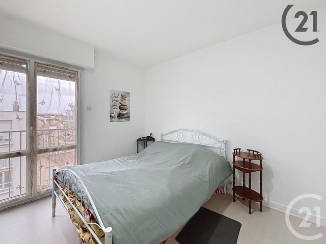 Afficher la photo en grand Appartement T4 à vendre - 4 pièces - 73,40 m2 - Troyes - 10 - CHAMPAGNE-ARDENNE