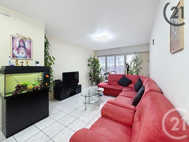 Afficher la photo en grand Appartement T4 à vendre - 4 pièces - 73,40 m2 - Troyes - 10 - CHAMPAGNE-ARDENNE