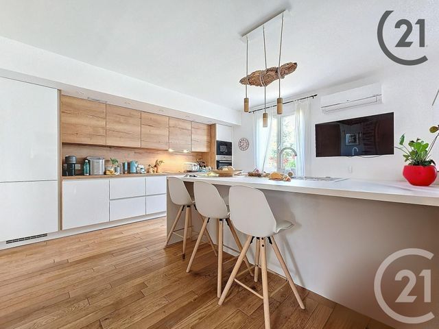 Afficher la photo en grand Maison à louer - 6 pièces - 210 m2 - La Riviere De Corps - 10 - CHAMPAGNE-ARDENNE