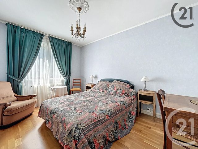 Afficher la photo en grand Appartement T5 à vendre - 5 pièces - 88,79 m2 - Troyes - 10 - CHAMPAGNE-ARDENNE