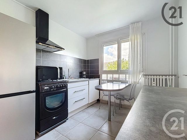 Afficher la photo en grand Appartement T5 à vendre - 5 pièces - 88,79 m2 - Troyes - 10 - CHAMPAGNE-ARDENNE