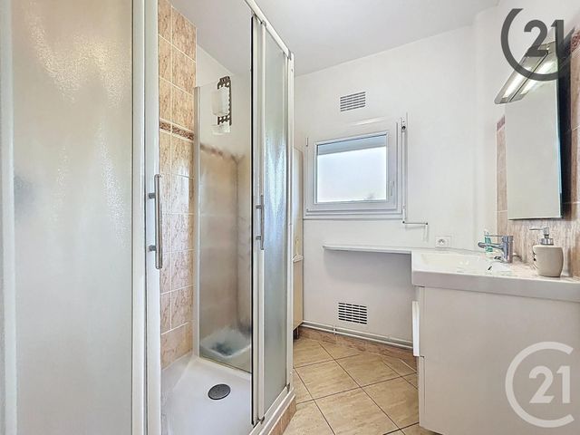 Afficher la photo en grand Appartement T5 à vendre - 5 pièces - 88,79 m2 - Troyes - 10 - CHAMPAGNE-ARDENNE
