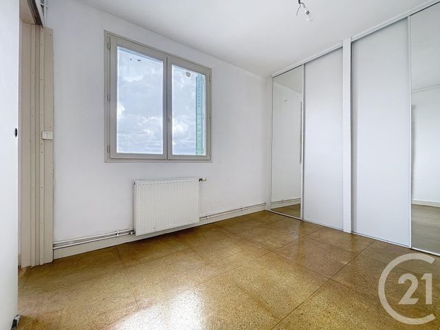 Afficher la photo en grand Appartement F3 à vendre - 3 pièces - 50,93 m2 - Troyes - 10 - CHAMPAGNE-ARDENNE