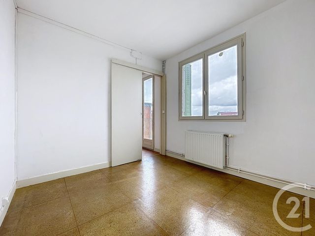 Afficher la photo en grand Appartement F3 à vendre - 3 pièces - 50,93 m2 - Troyes - 10 - CHAMPAGNE-ARDENNE