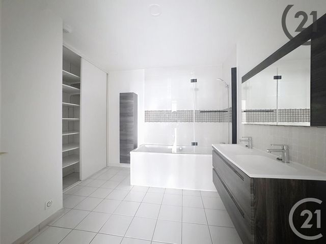 Afficher la photo en grand Appartement à vendre - 8 pièces - 150,86 m2 - Troyes - 10 - CHAMPAGNE-ARDENNE