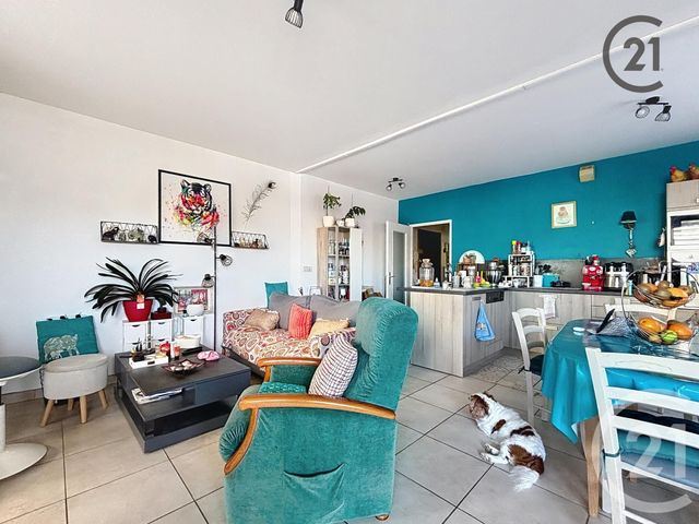 Afficher la photo en grand Appartement T4 à vendre - 4 pièces - 59,85 m2 - Troyes - 10 - CHAMPAGNE-ARDENNE