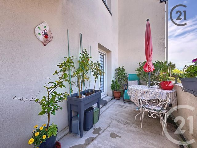 Afficher la photo en grand Appartement T4 à vendre - 4 pièces - 59,85 m2 - Troyes - 10 - CHAMPAGNE-ARDENNE