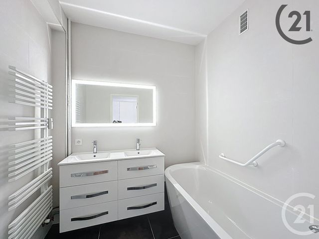 Afficher la photo en grand Appartement T3 à vendre - 3 pièces - 74,44 m2 - Troyes - 10 - CHAMPAGNE-ARDENNE