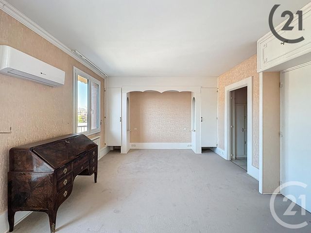 Afficher la photo en grand Appartement T5 à vendre - 5 pièces - 105,12 m2 - Troyes - 10 - CHAMPAGNE-ARDENNE