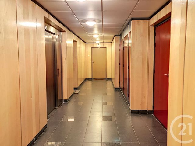 Afficher la photo en grand Appartement F4 à louer - 4 pièces - 88 m2 - Ste Savine - 10 - CHAMPAGNE-ARDENNE