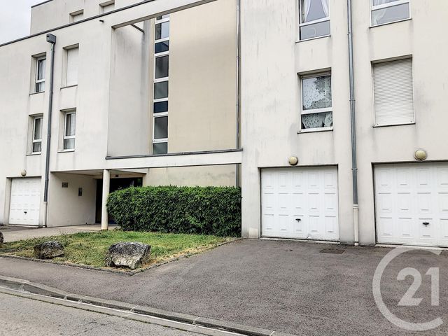 Afficher la photo en grand Appartement F4 à louer - 4 pièces - 88 m2 - Ste Savine - 10 - CHAMPAGNE-ARDENNE