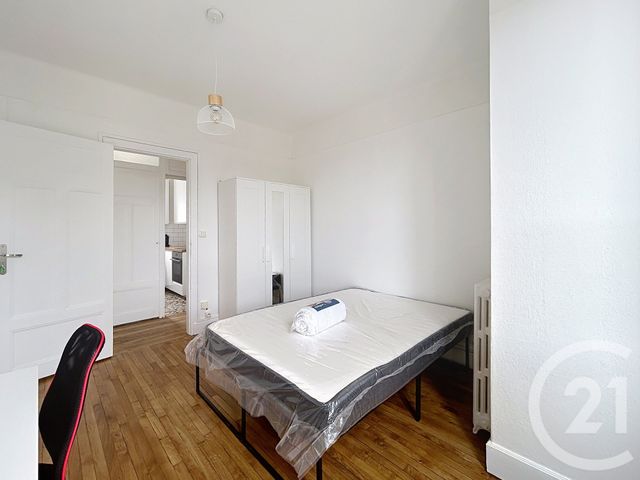 Afficher la photo en grand Appartement F4 à louer - 4 pièces - 63,49 m2 - Troyes - 10 - CHAMPAGNE-ARDENNE