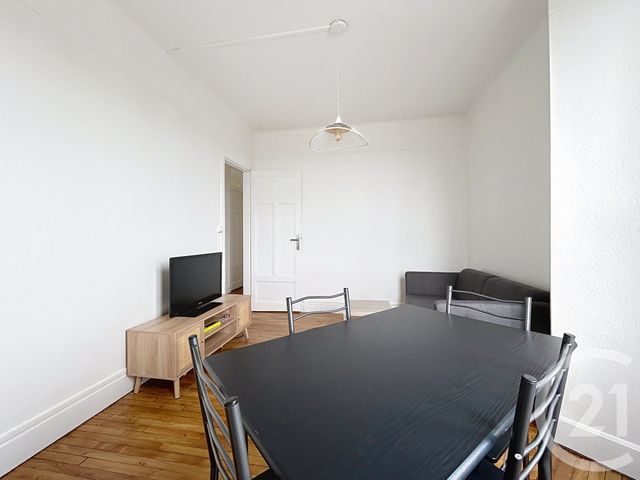 Afficher la photo en grand Appartement F4 à louer - 4 pièces - 63,49 m2 - Troyes - 10 - CHAMPAGNE-ARDENNE